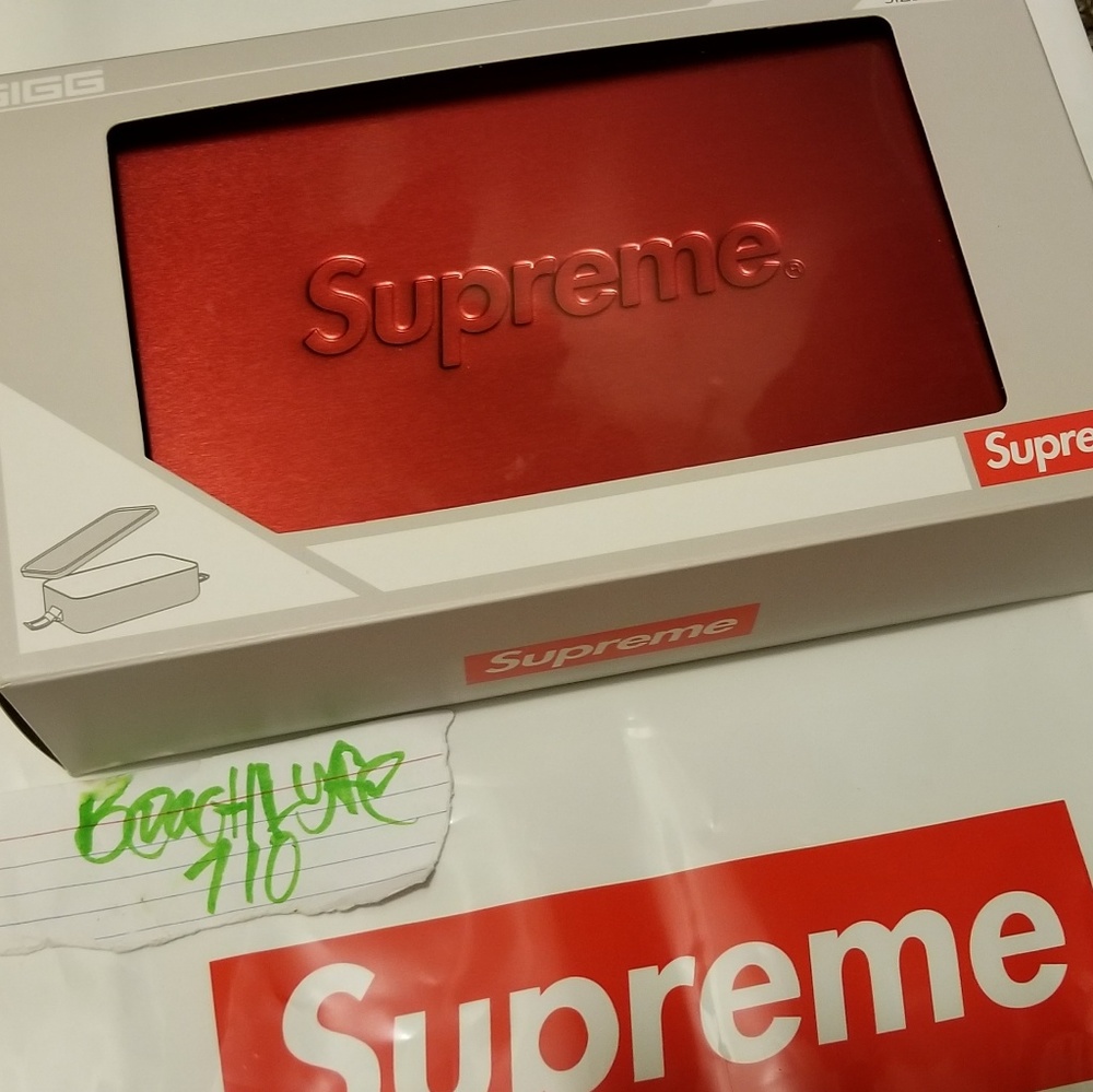 🔥Supreme - Large - SIGG Supreme Logo Metal box